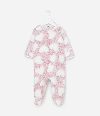 Macacão Bebê em Fleece com Estampa de Corações - Tam 0 a 24 meses