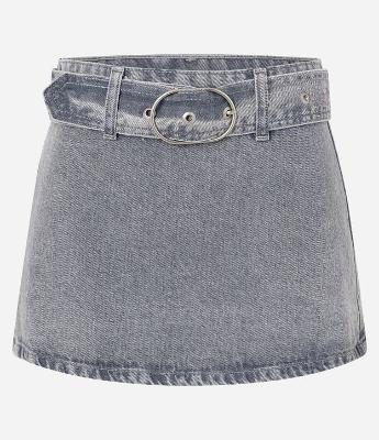 Minissaia em Jeans com Cintinho e Fivela Metálica