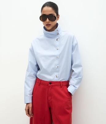 Camisa em Tricoline com Gola Alta