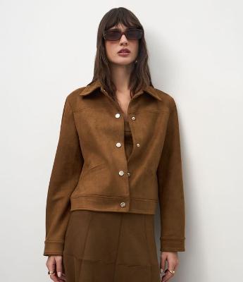 Jaqueta em Suede com Recortes Estruturados