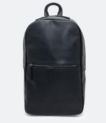 Mochila em Material Sintético com Bolso