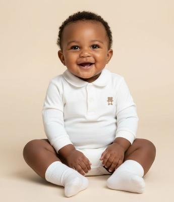 Body Infantil em Suedine com Gola Polo e Ursinho – Tam 0 a 18 Meses