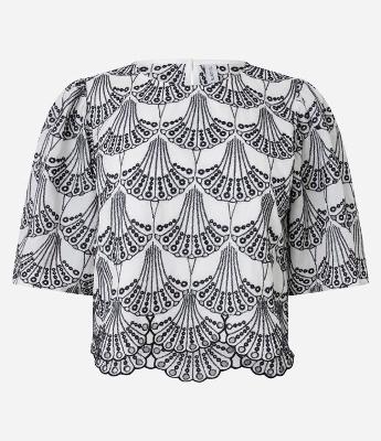 Blusa Boxy Curta em Laise com Barra Ondulada e Bordado Geométrico
