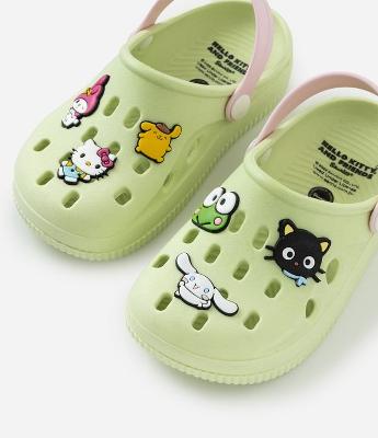 Sandália Infantil Babuche com Pins Hello Kitty – Tam 28 a 35