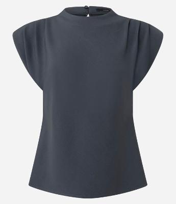 Blusa Alfaiatada com Ombros Marcados