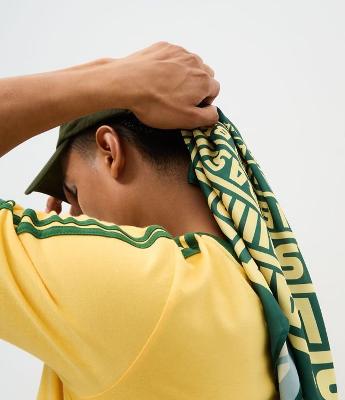 Lenço Estampado Brasil em Lettering
