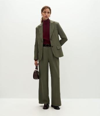 Calça Wide Leg Alfaiatada com Cinto em Suede