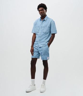 Camisa Jeans Listrada Boxy Manga Curta