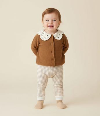 Calça Legging Infantil em Moletom Xadrez com Renda – Tam 0 a 18 Meses