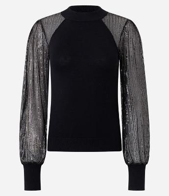 Blusa em Tricô com Aplicação de Paetês nas Mangas