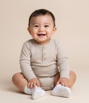 Body Infantil em Piquet com Gola Henley e Botões – Tam 0 a 18 Meses
