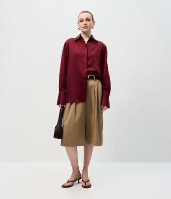Camisa Acetinada com Punhos Largos