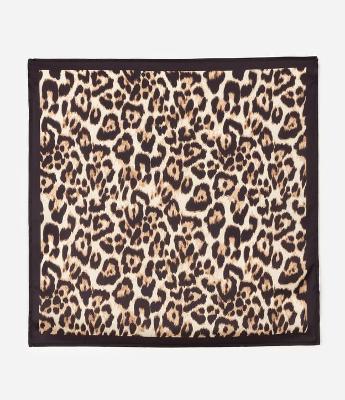 Lenço em Chiffon com Estampa Animal Print Onça