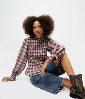 Blusa Bata em Lastex com Estampa Xadrez e Babados