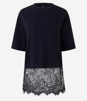 Camiseta Boxy em Algodão com Barra Rendada