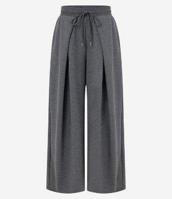 Calça Wide em Suedine com Pregas Frontais