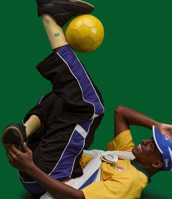 Calça Esportiva Microfibra com Painéis Laterais