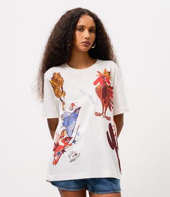 Camiseta em Algodão com Estampa Alceu Valença e Recorte Vazado nas Costas