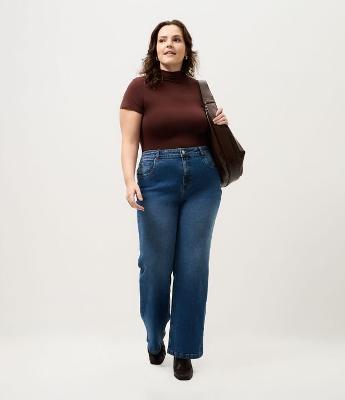 Calça Jeans Reta com Elastano e Efeito Laser