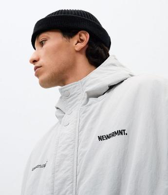 Jaqueta Masculina Bomber Tecnológica com Bordado no Peito