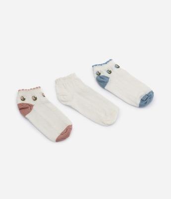 Kit 03 Meias Infantil em Algodão com Bordado de Florzinhas – Tam 23 a 34