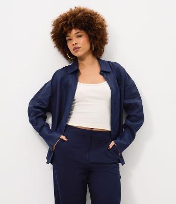 Camisa Manga Longa em Linho com Bolso Frontal