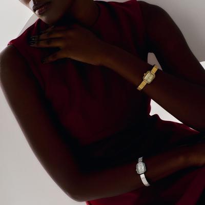 Relógio Euro Feminino Unique Bangle Prata - EU2035YZK/5K