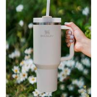 Garrafa Térmica Quencher 2.0 Cream 887ml Stanley Branca - 9