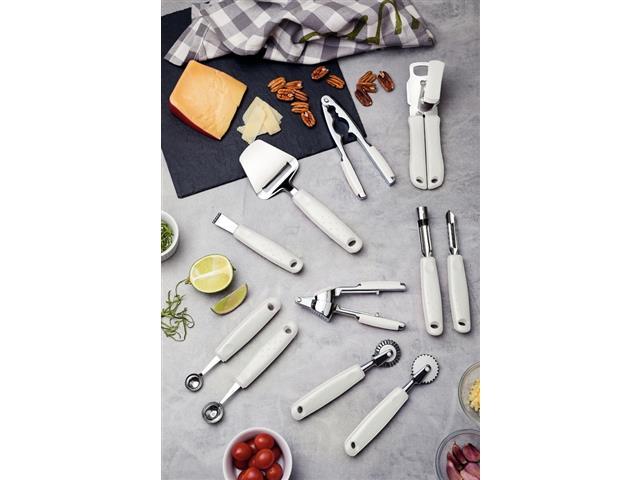 Espremedor de Alho Tramontina Utilitá Zamak Cromado e Cabo ABS Branco - 3