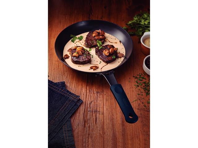 Frigideira Tramontina Profissional em Ferro 24CM 1,3 Litros - 4