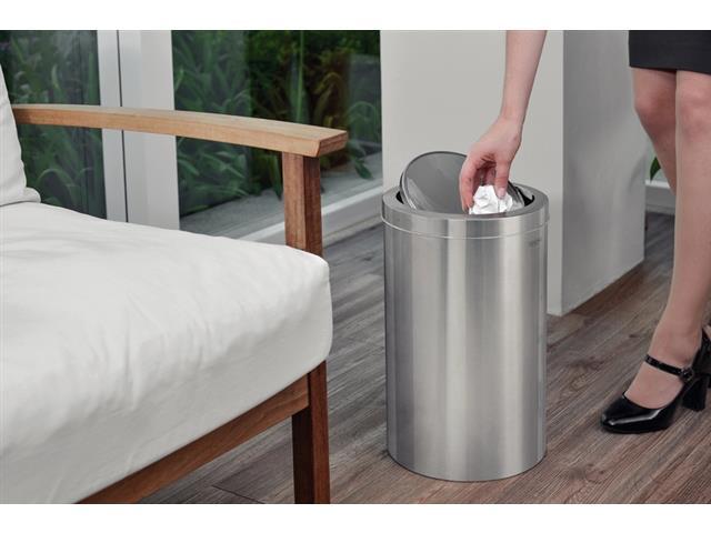 Lixeira Inox Tramontina Swing Acabamento Scotch Brite 20 Litros - 2