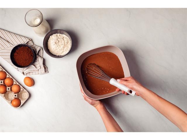 Batedor Manual Tramontina Profissional em Inox com Cabo Branco 30CM - 2