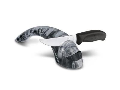 Faca Victorinox Swiss Classic Lâmina Serrilhada Preta 8CM