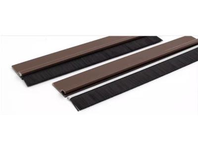 Rodo Veda Porta Adesivo Marrom Escova Contra Insetos e Poeiras Gadnic