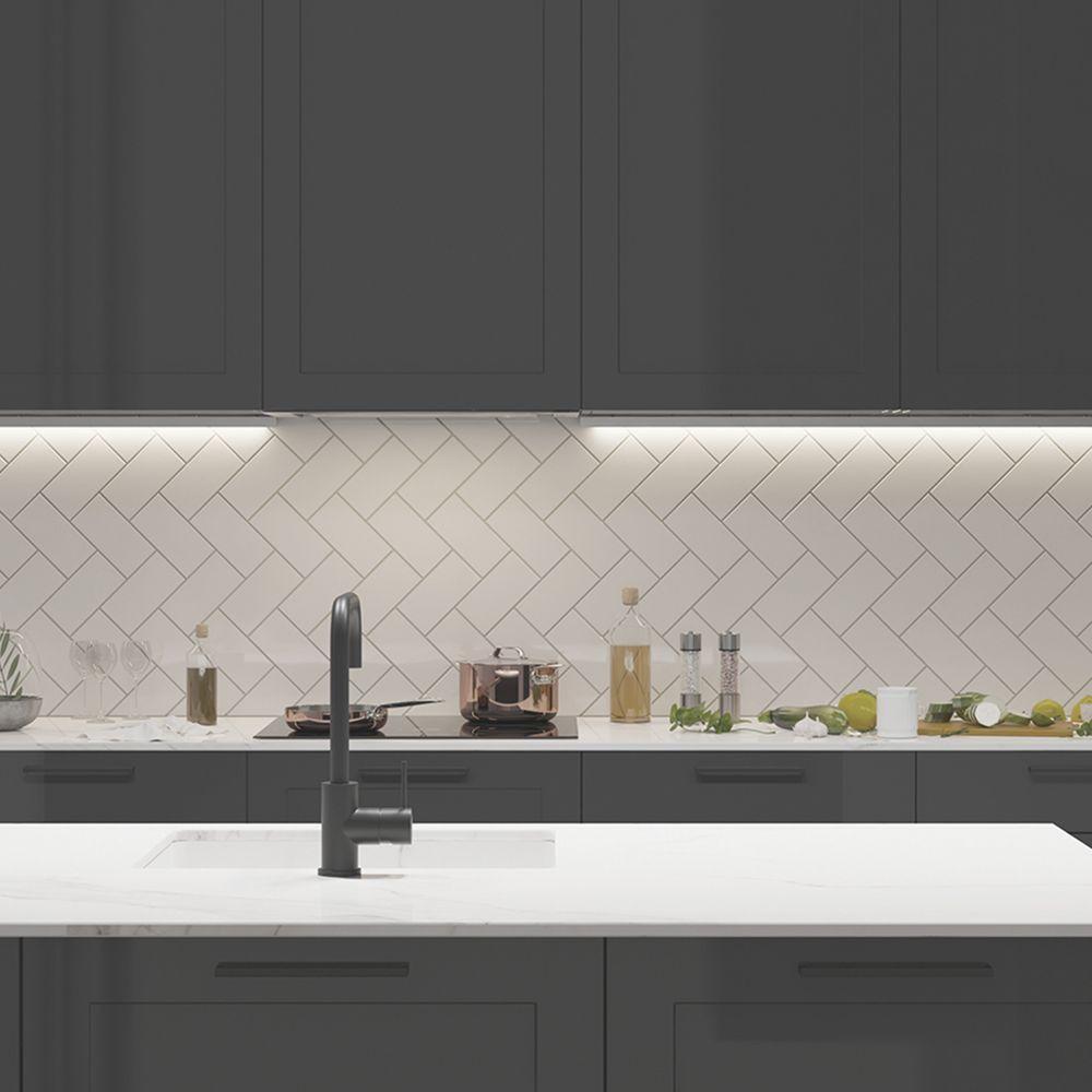 Perfil De Sobrepor Taschibra Para Fita De Led Apex 24 Com 2 Metros Preto - 1