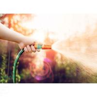 Mangueira Flex Verde Em Pvc 3 Camadas 25 M Com Engate Rosqueado, Esguicho E Suporte Mural - 2