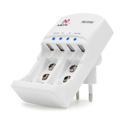 Carregador de Pilhas Aa, Aaa e Bateria 9v Bivolt Mox Cp50