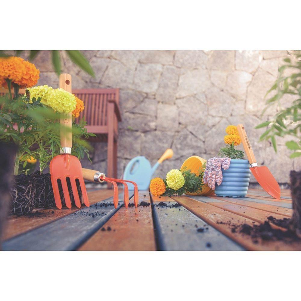 Garfo Metálico Com 4 Dentes Para Jardinagem Tramontina Com Cabo De Madeira Tramontina - 2