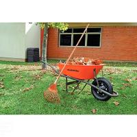 Vassoura Fixa Com 22 Dentes Tramontina Em Aço Com Cabo De Madeira 120 Cm Tramontina