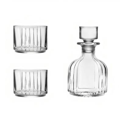 Conjunto De Copos De Cristal Para Whisky 2 Peças 360 Ml + 01 Garrafa De Cristal 345 Ml Biona Oxford