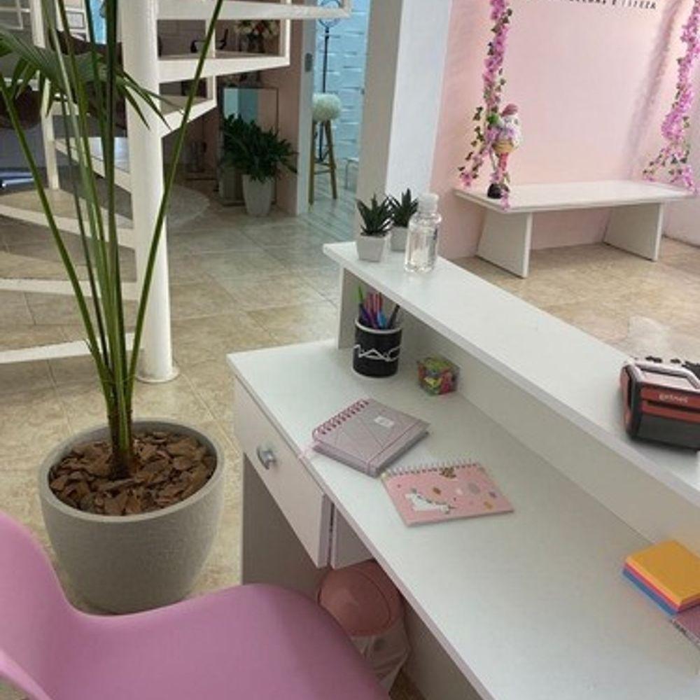 Kit 2 Armários Expositores e 1 Balcão de Atendimento com Gaveta - 5