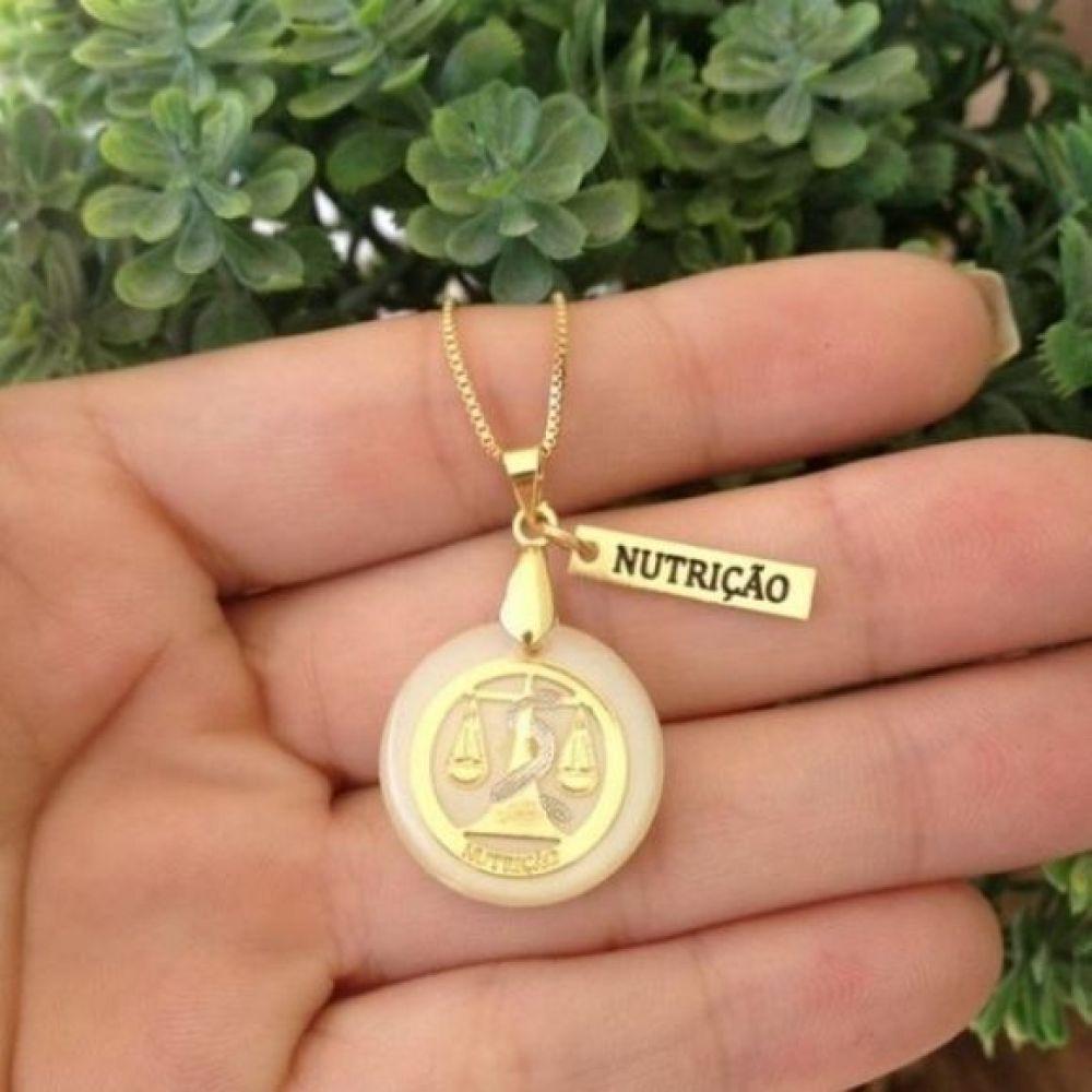 Gargantilha com Pingente Profissão Nutrição Banhado a Ouro - 2