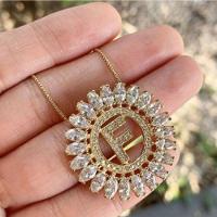 Gargantilha Redonda Letra Inicial Pedras Navetes Banhada A Ouro 18k - 1