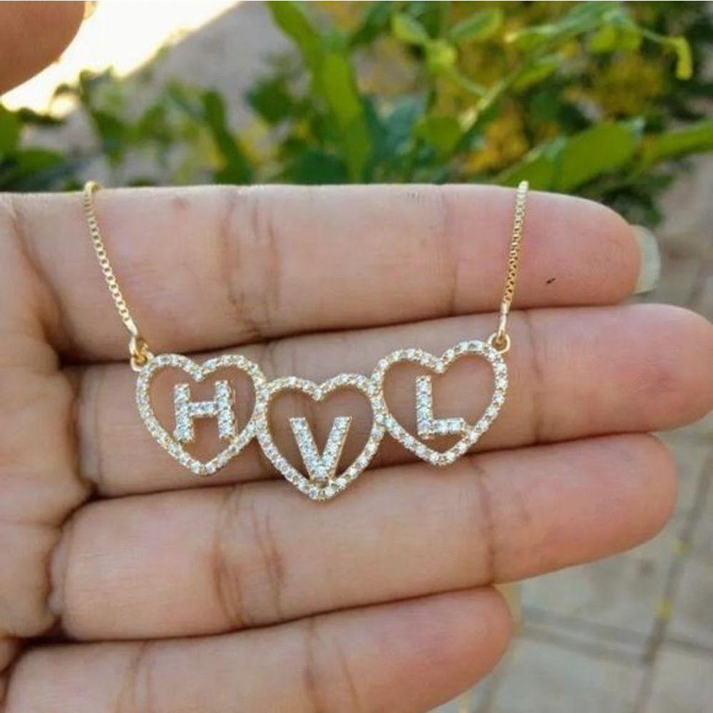 Gargantilha Corações Com Iniciais Cravejados Com Zircônias Banhado A Ouro 18k - 1