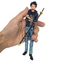 Boneco Action Figure One Piece 18Cm - Trafalgar D. Water Law - 3