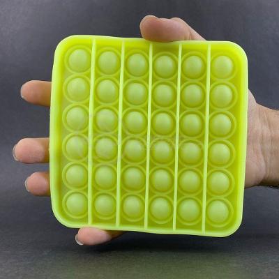 Pop It Brilha No Escuro Sensorial Amarelo