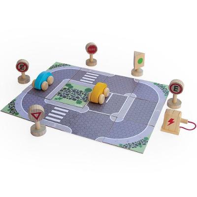 Brinquedo Estrada Com Carrinhos E Acessórios Em Madeira
