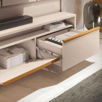 Home Theater Decorativo Punk Para Tv Até 75" Com Led Off White/cinamomo G26 - Gran Belo