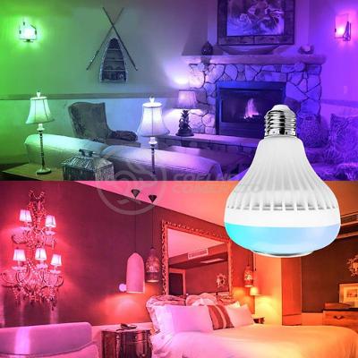 Lâmpada Led 12W E27 Rgb Colorida Com Caixa De Som