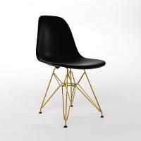 Mesa Jantar Industrial Retangular 137X90Cm Canela Base V Com 6 Cadeiras Eames Eiffel Pretas Base Dou